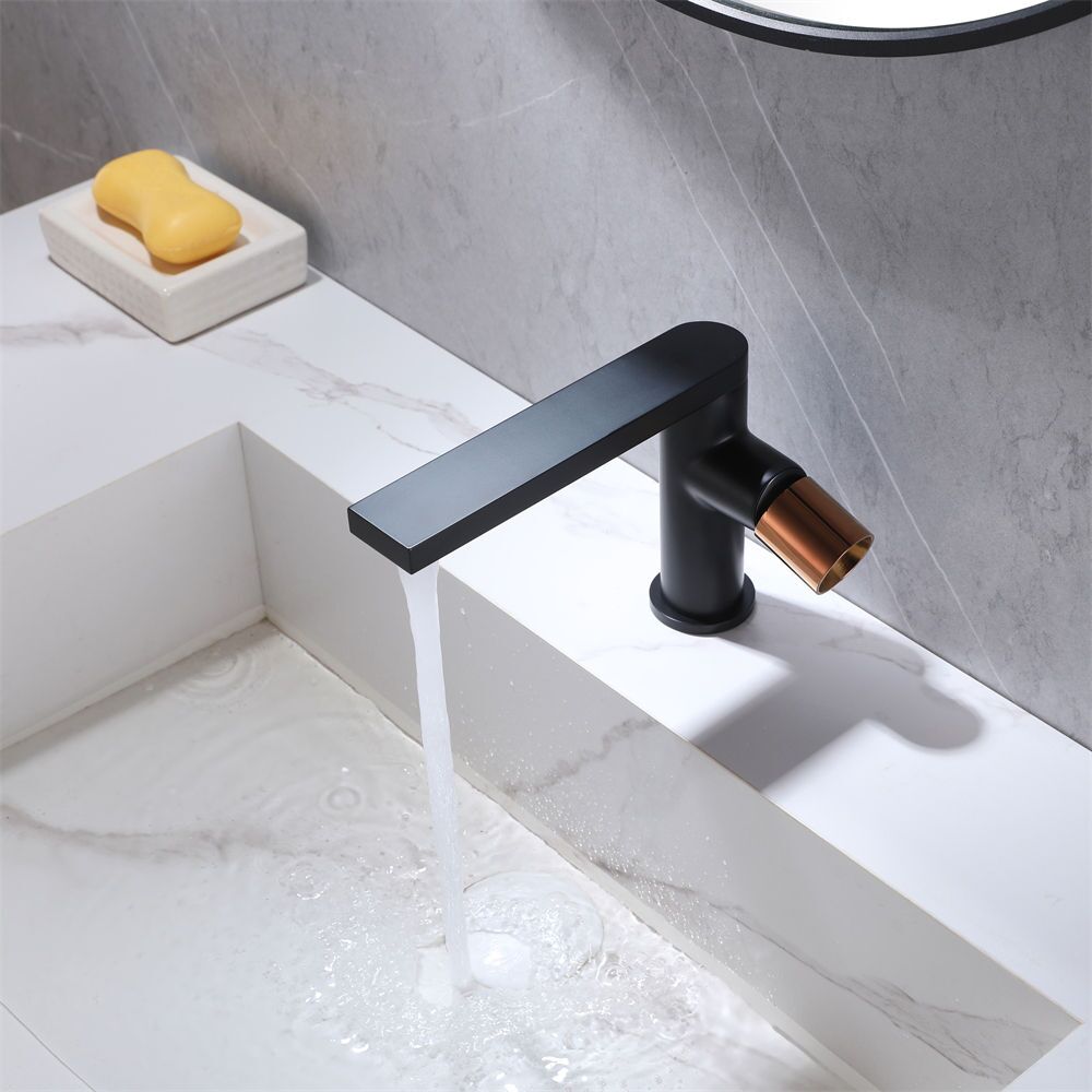 Fancy-Hot-Cold-Water-Tap-Deck-Mounted.jpg