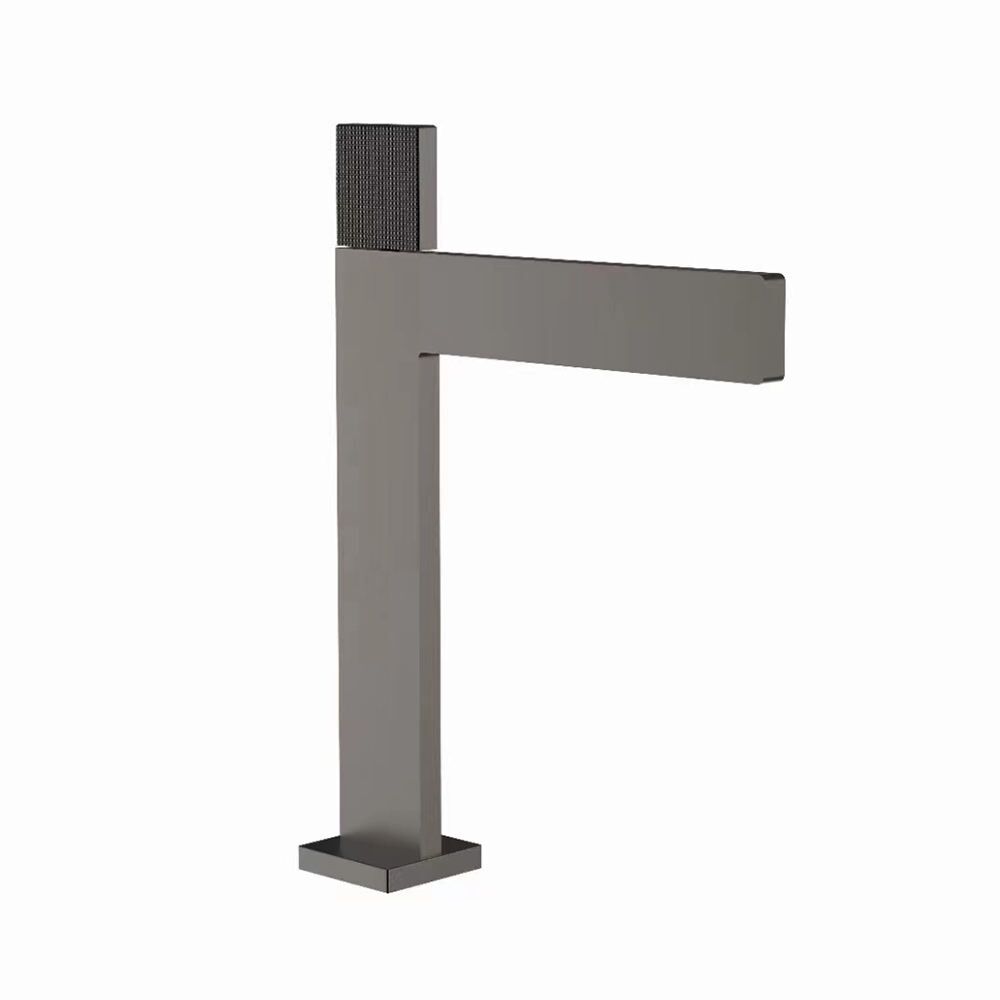 New-Arrival-Hot-and-Cold-Basin-Faucet.jpg